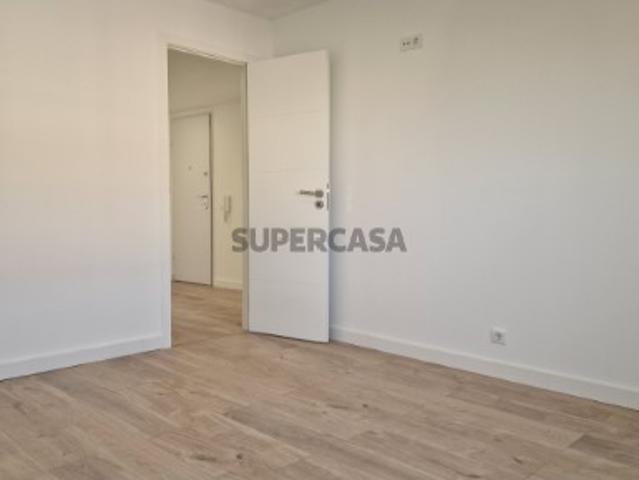 Casa venda em Quinta Nova, Amadora