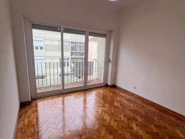 Apartamento venda em Vale de Carenque, Sintra
