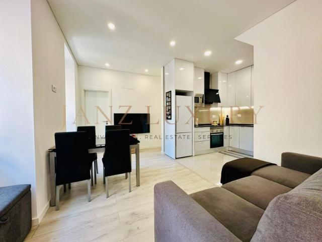 Apartamento alugar em Núcleo Urbano Histórico de Oeiras, Oeiras