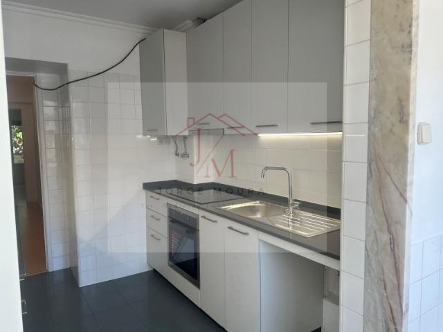 Apartamento alugar em Bairro Portugal Novo, Lisboa