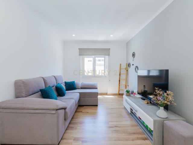 Apartamento venda em Santiago Dos Velhos, Lisboa