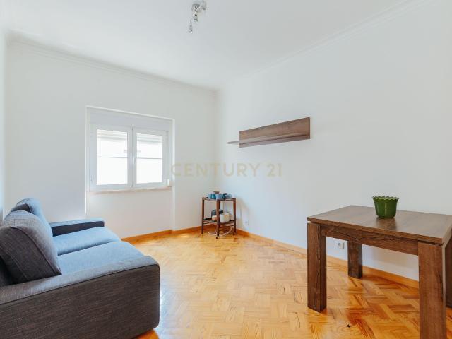 Apartamento venda em Santiago Dos Velhos, Lisboa