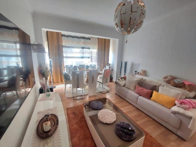 Apartamento venda em Damaia, Amadora