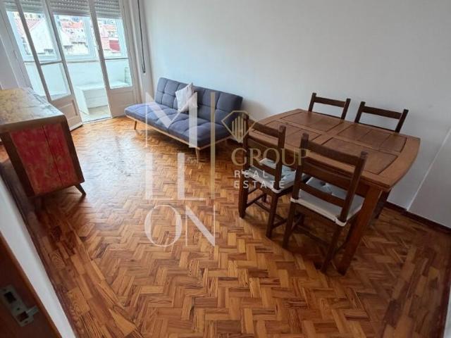 Apartamento alugar em Bairro 2 de Maio, Lisboa