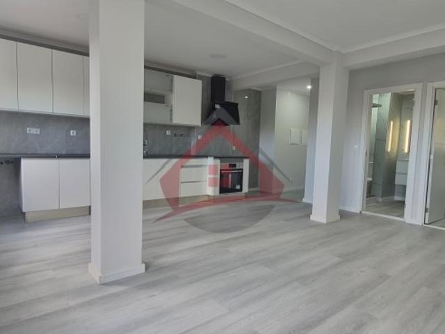 Apartamento venda em Fonte do Lavra, Setúbal