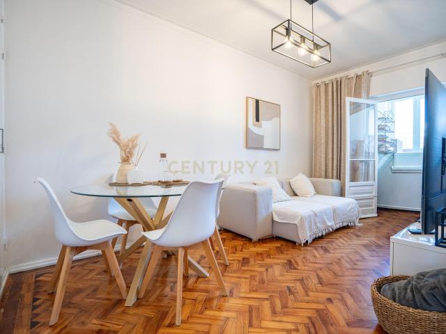 Apartamento venda em Terraços da Ponte, Santiago Dos Velhos