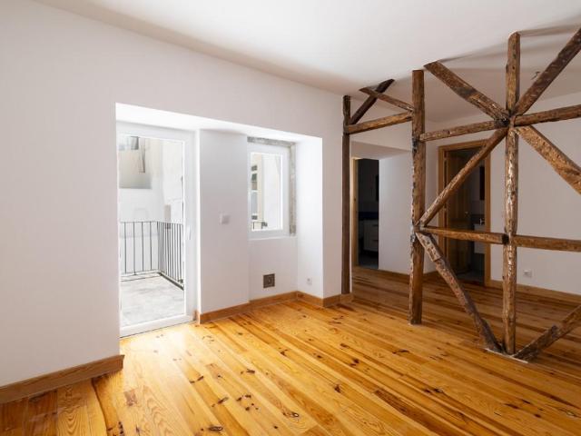 Apartamento venda em Estrela, Lisboa
