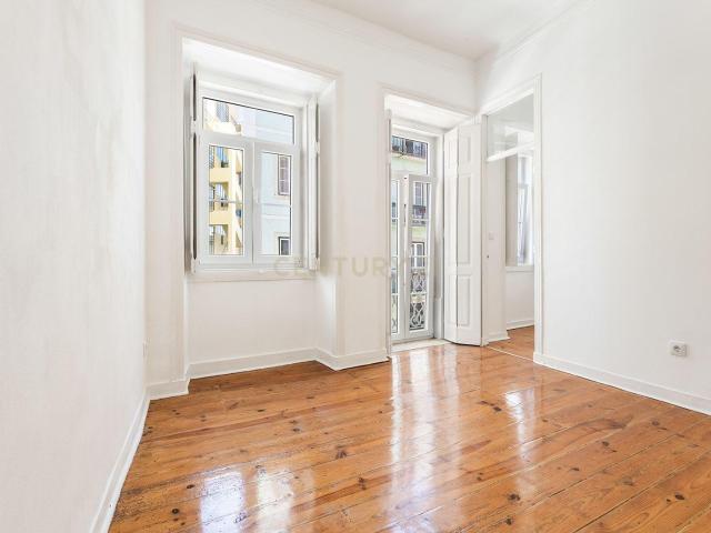 Apartamento alugar em Santos-o-Velho, Lisboa