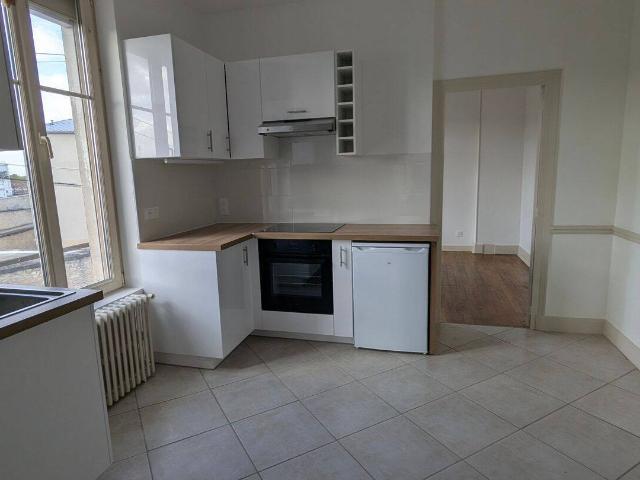 Studio location à Centre-Ville, Bourges