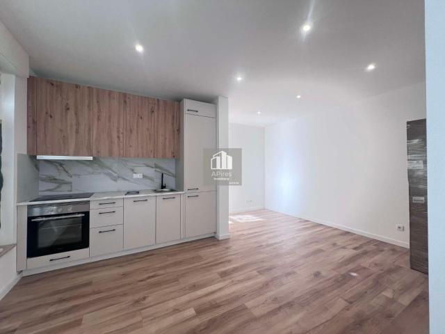 Apartamento venda em Almada, Setúbal