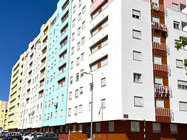 Apartamento venda em Corroios, Alto do Moinho