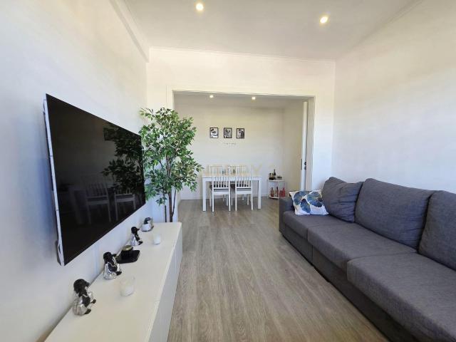 Apartamento venda em Via Rara, Santiago Dos Velhos