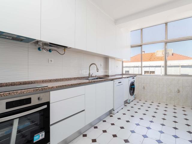 Apartamento venda em Damaia, Amadora