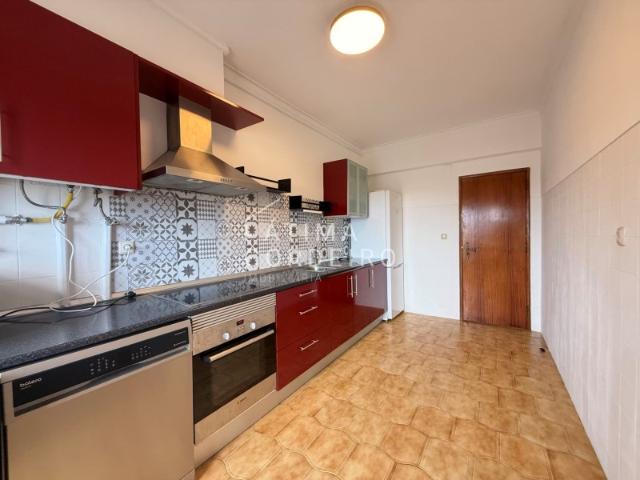 Apartamento alugar em Almada, Setúbal