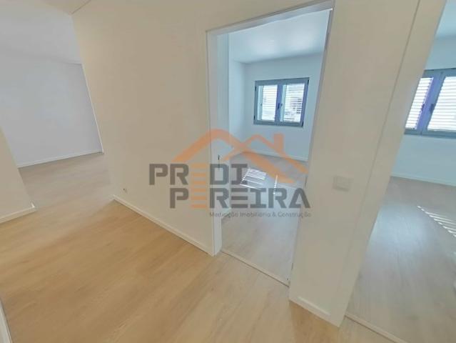 Apartamento venda em Catujal, Santiago Dos Velhos