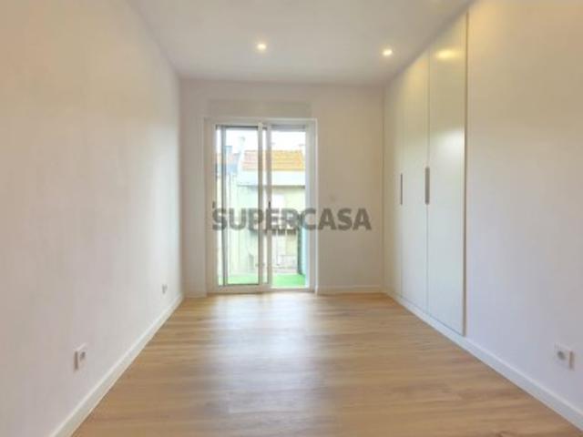 Casa venda em Alto da Cova da Moura, Amadora