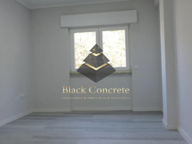 Apartamento venda em Fonte do Lavra, Setúbal