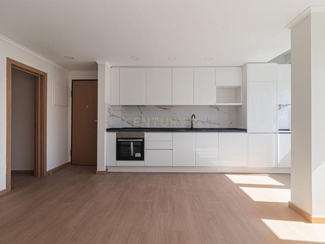 Apartamento venda em Águas Livres, Amadora