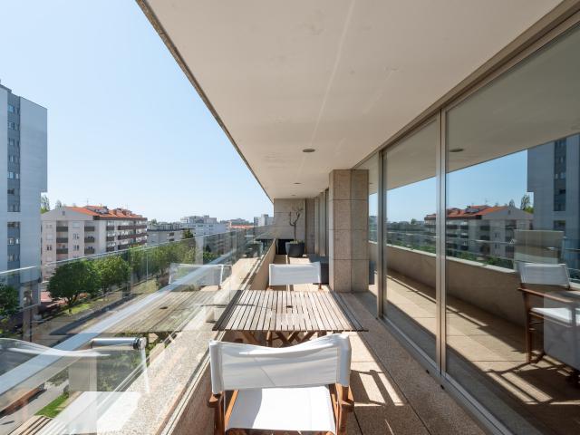 Apartamento alugar em Porto, Lordelo Do Ouro