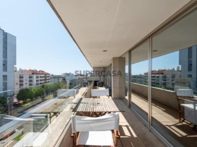 Casa venda em Porto, Lordelo Do Ouro