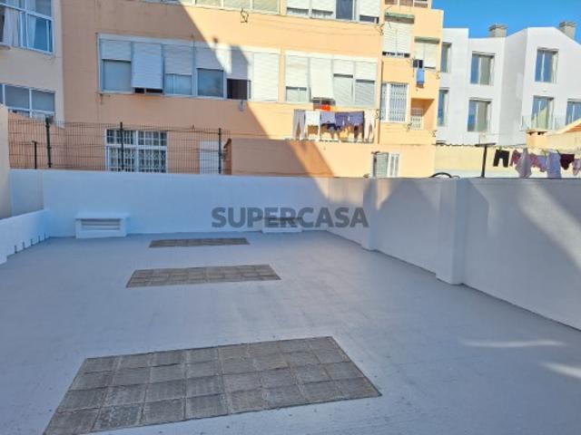 Casa venda em Reboleira, Amadora