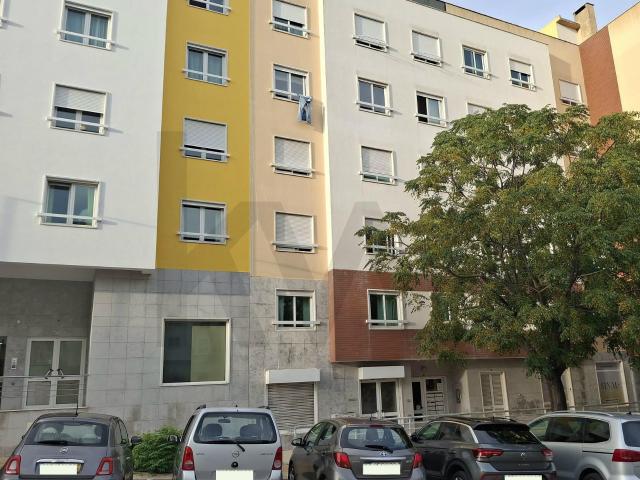 Apartamento venda em Santiago Dos Velhos, Lisboa