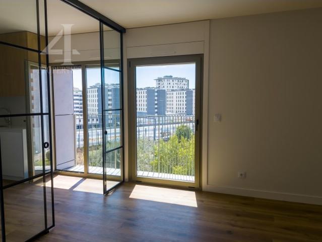 Apartamento venda em Santa Clara, Lisboa