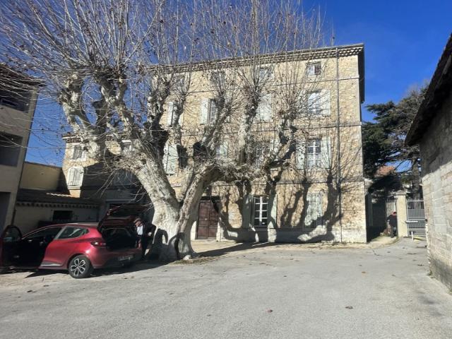 Appartement location à Nîmes, Pont-saint-esprit
