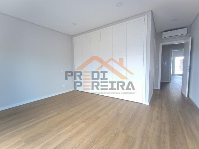 Apartamento venda em Torres da Bela Vista, Santiago Dos Velhos