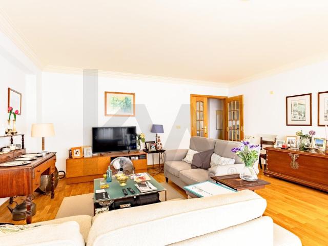 Apartamento venda em Quinta Grande, Amadora