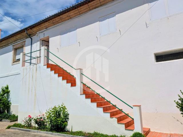 Casa venda em Castelo Branco, Caria