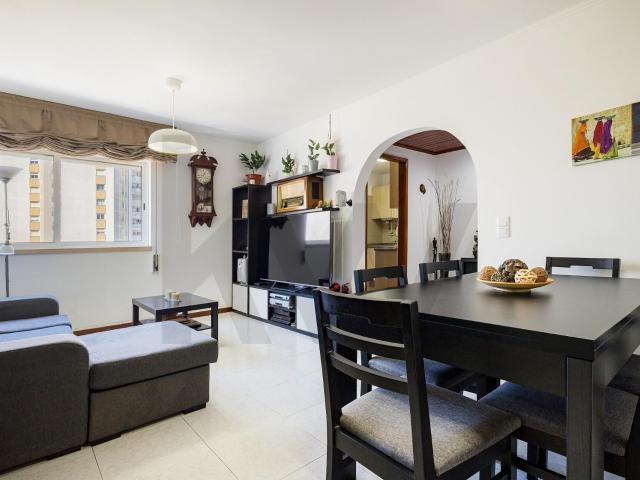 Apartamento venda em Santiago Dos Velhos, Lisboa