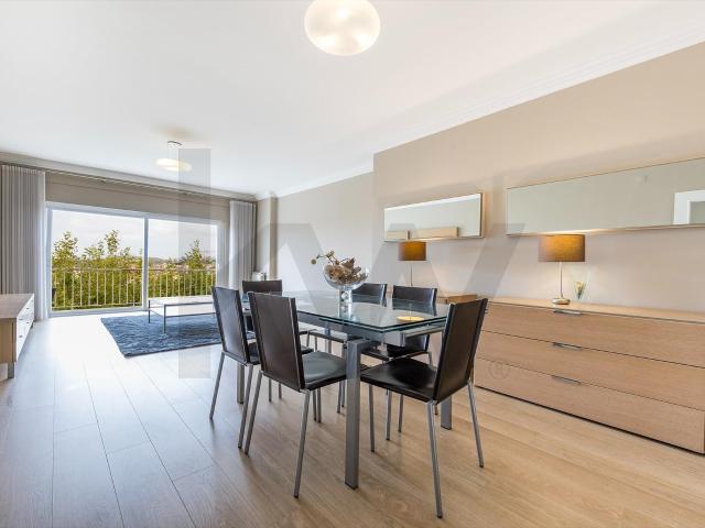 Apartamento alugar em Bairro Autoconstrução, Oeiras