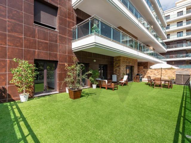 Apartamento alugar em Santiago Dos Velhos, Lisboa