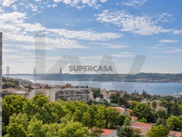Casa venda em São Francisco Xavier, Lisboa