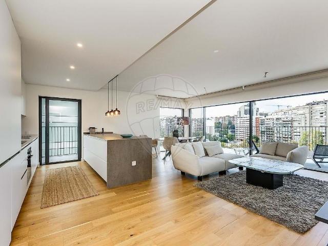 Apartamento venda em Núcleo Urbano Histórico de Algés, Oeiras