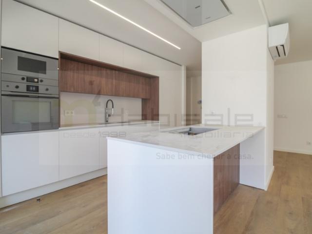Apartamento venda em Almada, Setúbal
