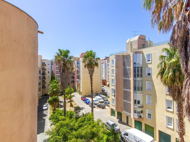 Apartamento venda em Alcaniça, Almada