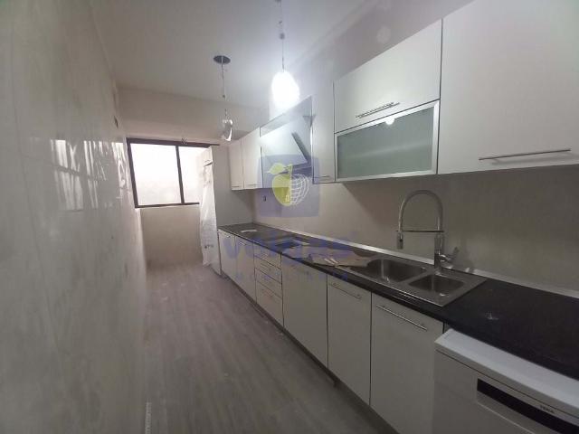Apartamento venda em Almada, Setúbal