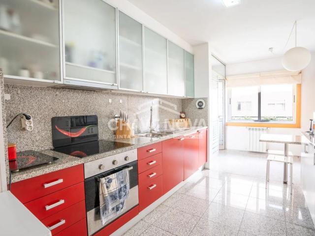 Apartamento venda em Porto, Lordelo Do Ouro