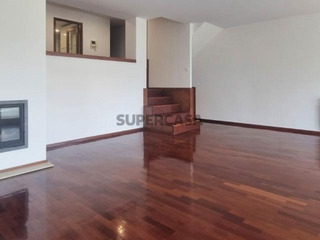 Casa venda em Maia, Gueifães