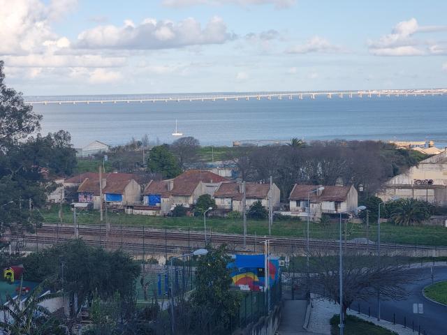 Apartamento alugar em Poço do Bispo, Lisboa