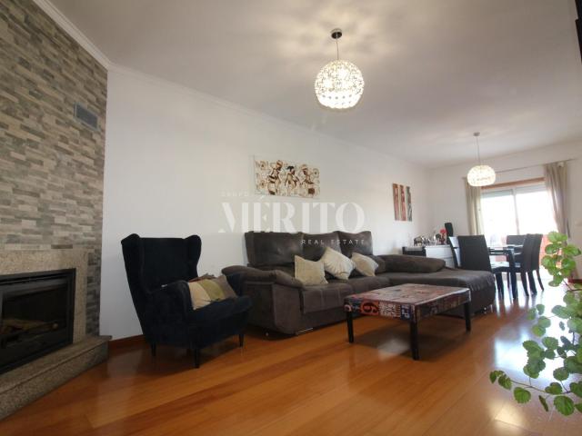 Apartamento venda em Palmeira, Braga