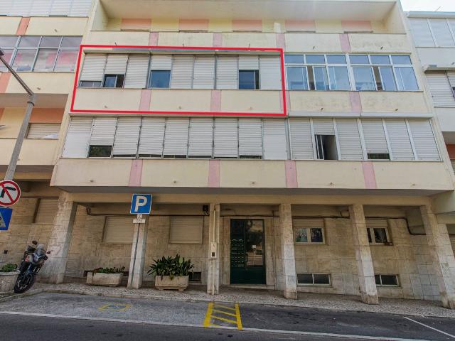 Apartamento venda em Via Rara, Santiago Dos Velhos