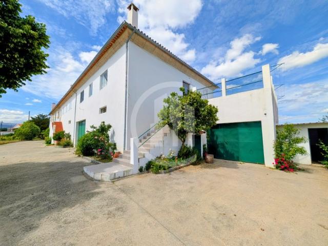 Casa venda em Castelo Branco, Caria