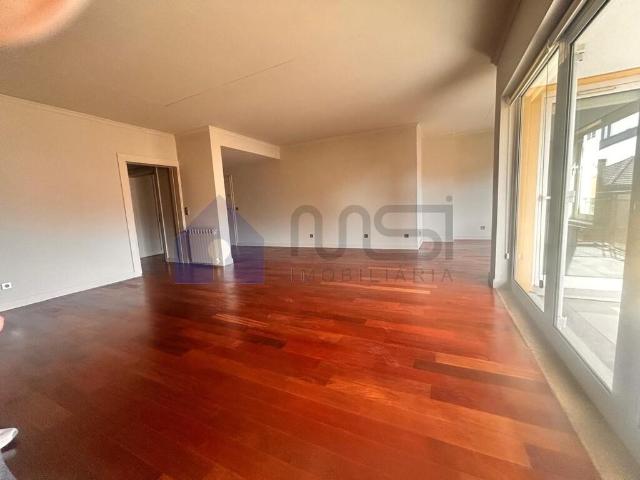 Apartamento alugar em Porto, Lordelo Do Ouro