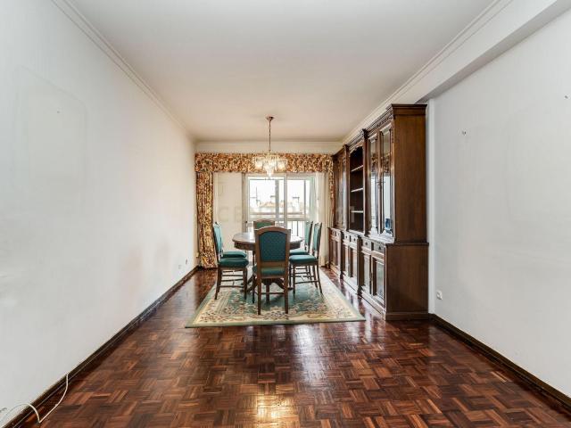 Apartamento venda em Buraca, Amadora