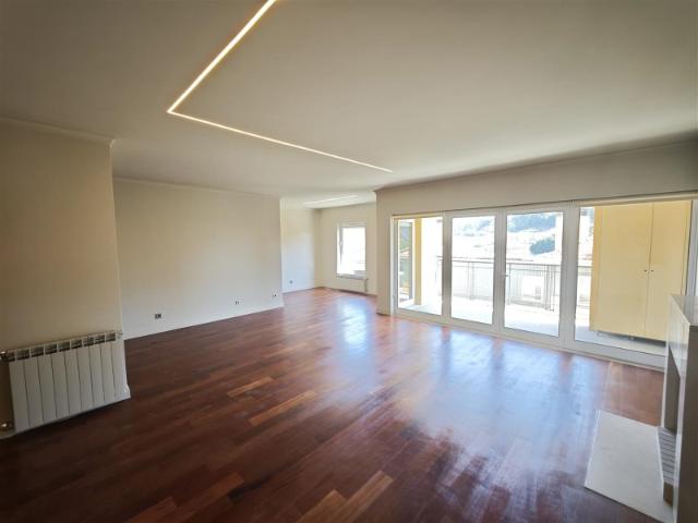 Apartamento alugar em Porto, Lordelo Do Ouro