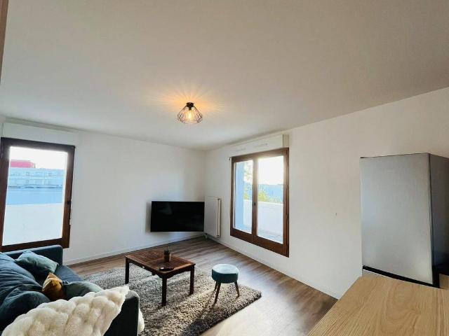 Appartement location à Zone industrielle Haie des Cognets, Saint-Jacques-de-la-Lande