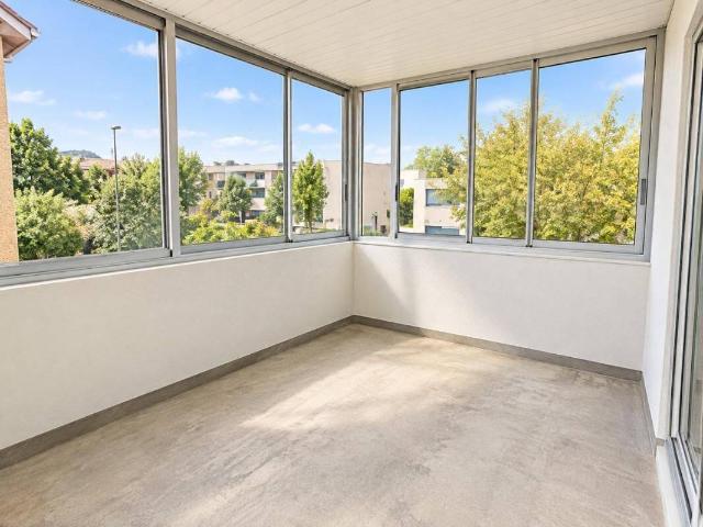 Appartement location à Le Village, Vaulx-en-Velin